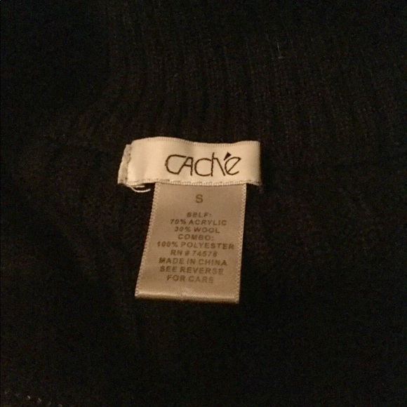 Cache Zip Sweater - Picture 2 of 3